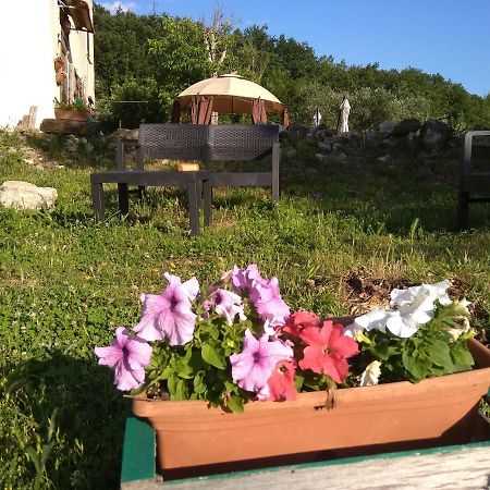 La Masseria Di Antonio E Teresina Colli a Volturno Bagian luar foto